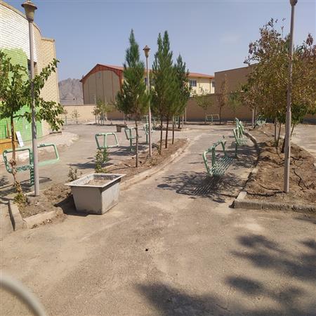 محوطه بیرونی کتابخانه